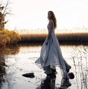 Brezilyalı model Gisele Bündchen Style&Design Dergisi'ne verdiği pozlarla büyüledi... 1