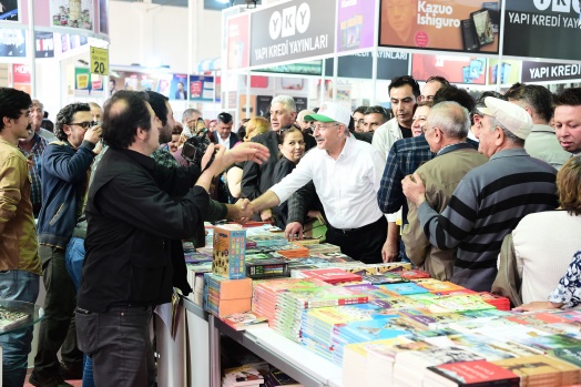 Kılıçdaroğlu Merzifon kitap fuarına ziyarette bulundu 12