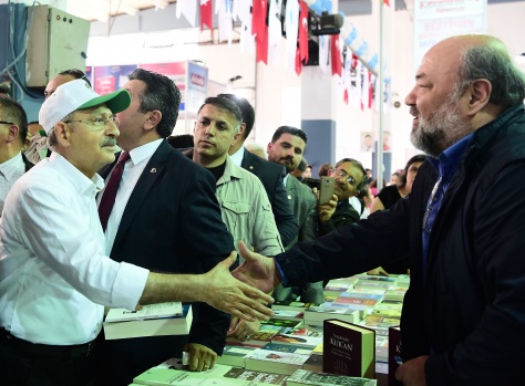 Kılıçdaroğlu Merzifon kitap fuarına ziyarette bulundu 6