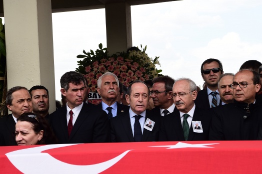 CHP'li vekil için cenaze töreni düzenlendi 1