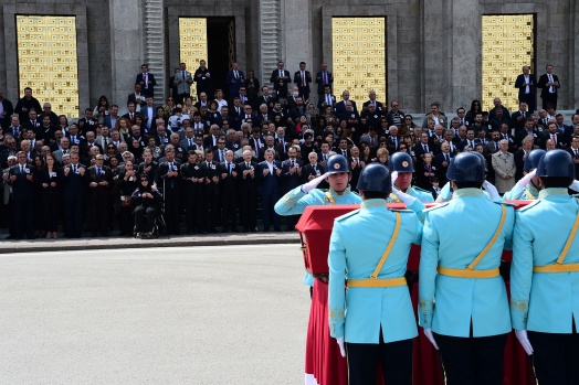 CHP'li vekil için cenaze töreni düzenlendi 19