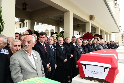CHP'li vekil için cenaze töreni düzenlendi 4