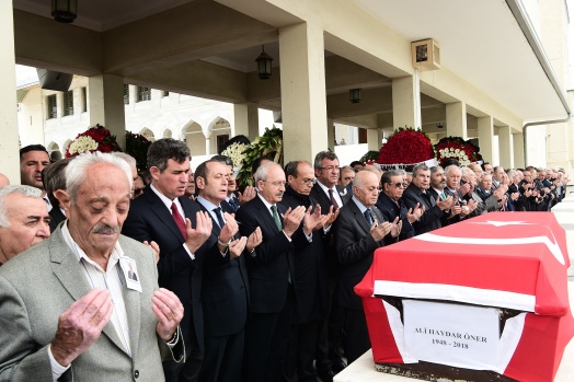 CHP'li vekil için cenaze töreni düzenlendi 5