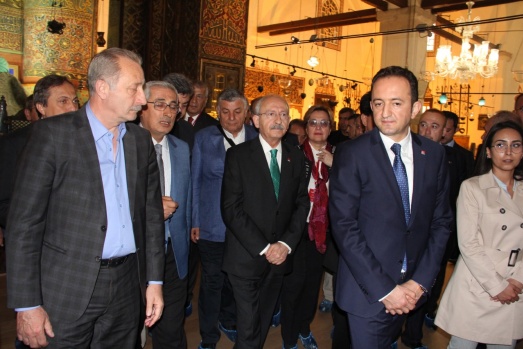 Kılıçdaroğlu Mevlana'nın huzurunda 5