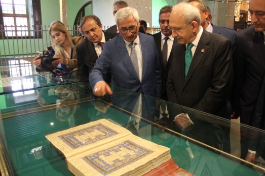 Kılıçdaroğlu Mevlana'nın huzurunda 7