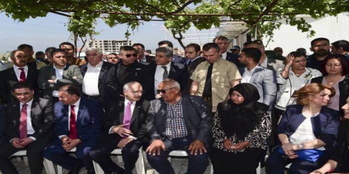 CHP liderinden Şehit Ahmet Bayram'ın ailesine ziyaret