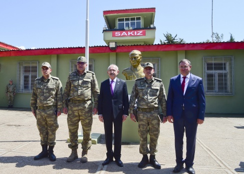 CHP liderinden Sakız Karakolu'na ziyaret 5