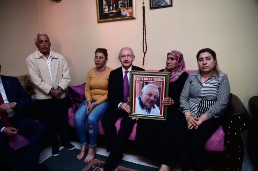 CHP liderinden şehit Rıfat Sınırlı ailesine ziyaret 3