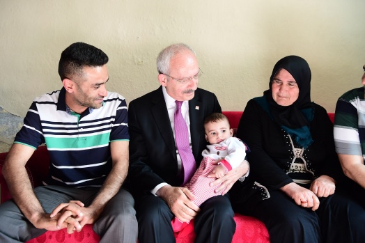 CHP liderinden şehit Şandıverdi ailesine ziyaret 2