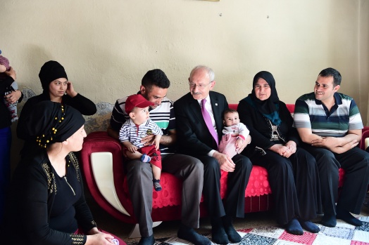 CHP liderinden şehit Şandıverdi ailesine ziyaret 5
