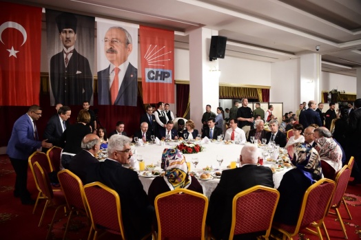 CHP lideri Kemal Kılıçdaroğlu Hatay'da muhtarlarla buluştu 6