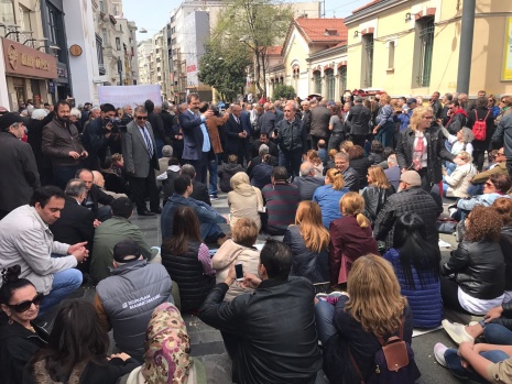 Taksim’de polis ablukası... Polis CHP'lilere izin vermiyor 8