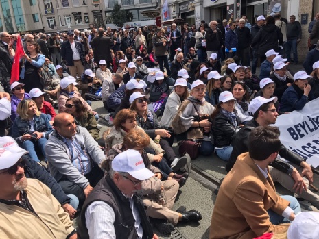 Taksim’de polis ablukası... Polis CHP'lilere izin vermiyor 9