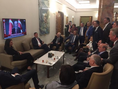 Milletvekilleri Erdoğan'ın açıklamasını böyle izledi 5