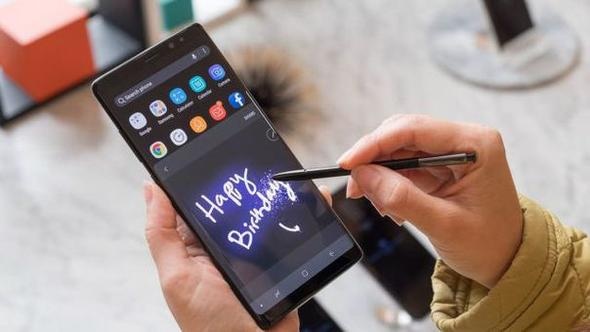 İşte 2018'in en çok satan telefonları! 12