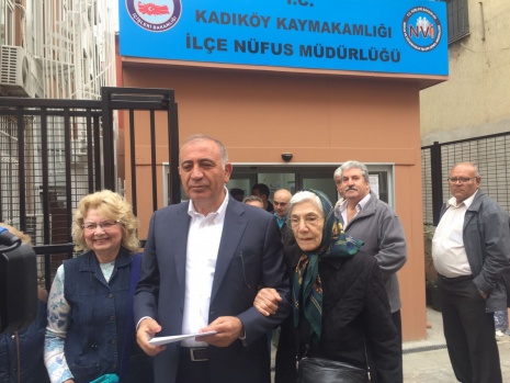 Gürsel Tekin: ‘Seçmenin oy vermesi zorlaştırılıyor’ 12