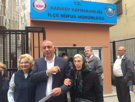 Gürsel Tekin: ‘Seçmenin oy vermesi zorlaştırılıyor’ 13