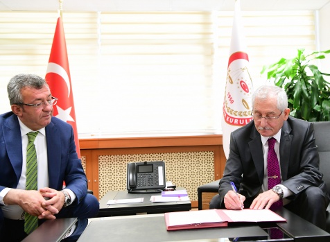 CHP, Muharrem İnce'nin adaylık başvurusunu yaptı 12