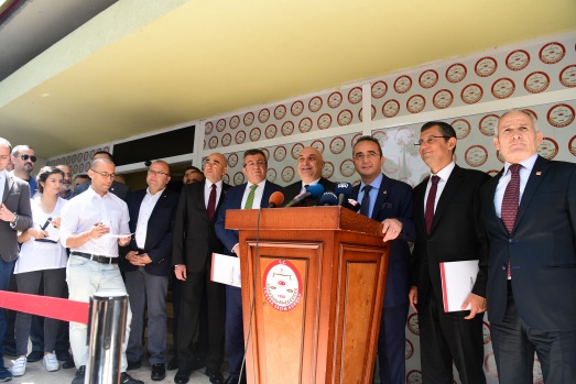 CHP, Muharrem İnce'nin adaylık başvurusunu yaptı 13