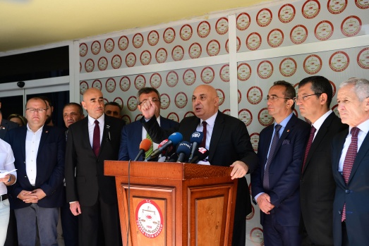 CHP, Muharrem İnce'nin adaylık başvurusunu yaptı 16