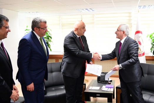 CHP, Muharrem İnce'nin adaylık başvurusunu yaptı 9