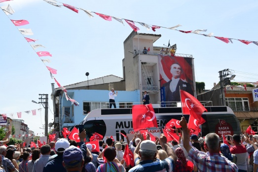 Mutalı halkını selamlama 3