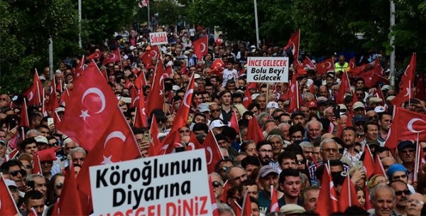 Muharrem İnce'nin Bolu mitinginden renkli kareler 6