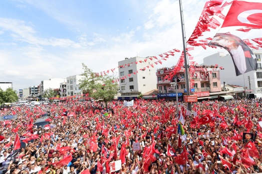 Muharrem İnce Menderes'te coşkuyla karşılandı 1