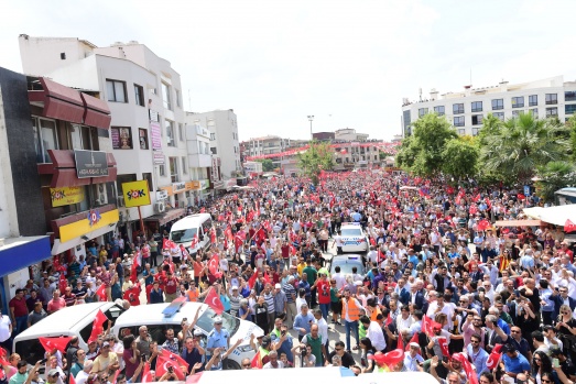 Muharrem İnce Menderes'te coşkuyla karşılandı 5
