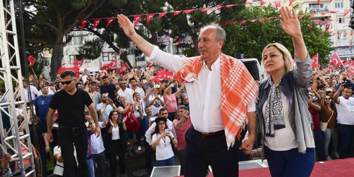 Muharrem İnce'ye Bergama'da coşkulu karşılama