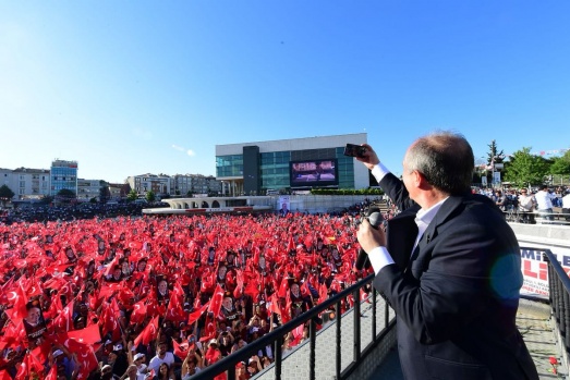 Muharrem İnce'ye Zeytinburnu'nda coşkulu karşılama 3
