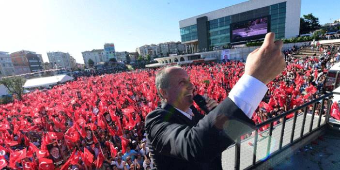 Muharrem İnce'ye Zeytinburnu'nda coşkulu karşılama