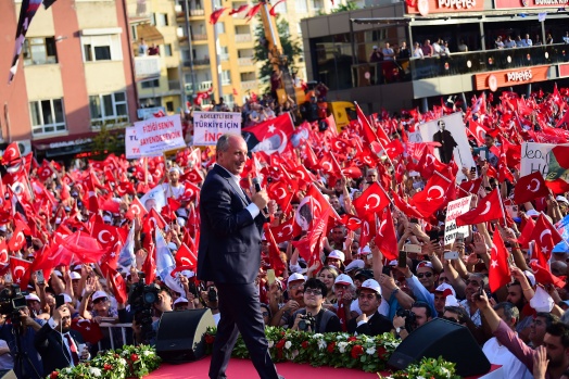 Muharrem İnce'nin Aydın  mitinginden renkli kareler 9