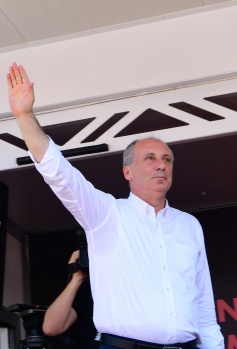 Muharrem İnce'nin Şanlıurfa Mitingi'nden renkli kareler 11