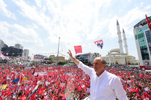 Muharrem İnce'nin Esenyurt Mitingi'nde coşkulu kalabalık 15