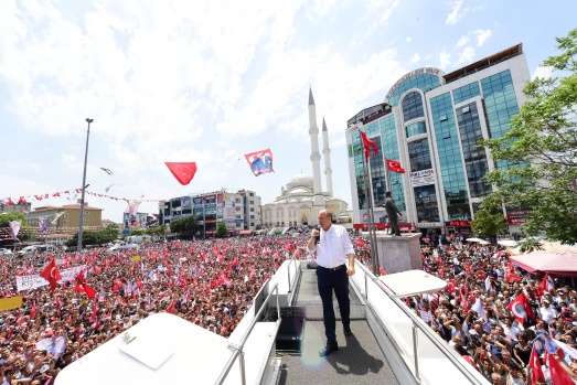 Muharrem İnce'nin Esenyurt Mitingi'nde coşkulu kalabalık 16