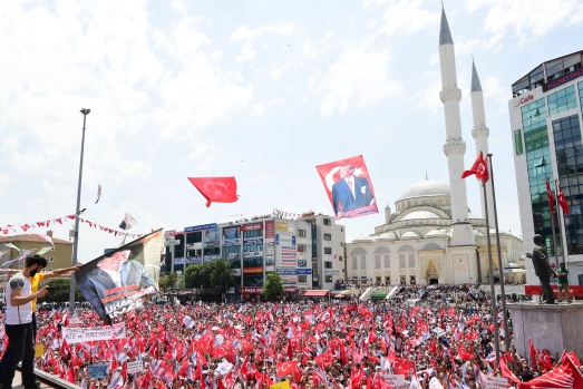 Muharrem İnce'nin Esenyurt Mitingi'nde coşkulu kalabalık 8