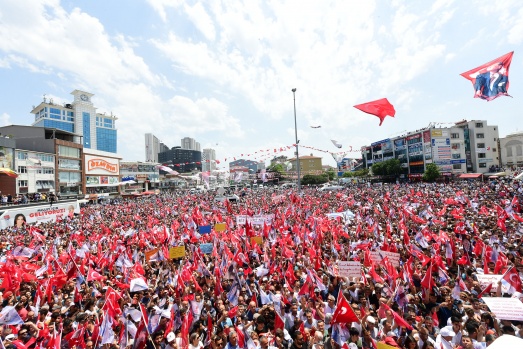 Muharrem İnce'nin Esenyurt Mitingi'nde coşkulu kalabalık 9