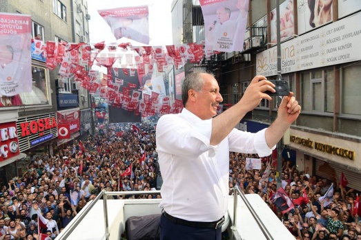 Muharrem İnce'nin Küçükçekme mitinginde coşkulu kalabalık 6
