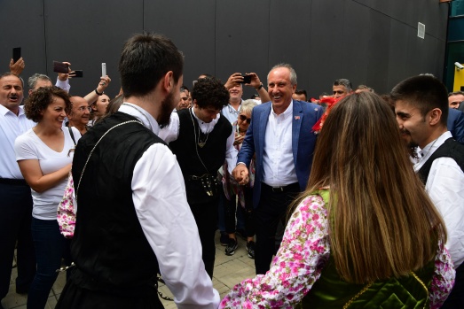 Muharrem İnce'nin Ordu mitinginde coşkulu kalabalık 12