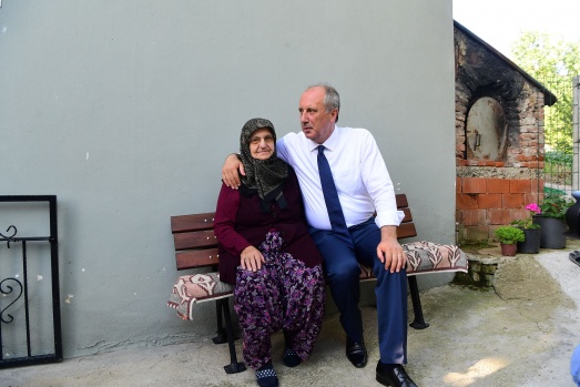 Elmalık köyünde bayram sabahı 23