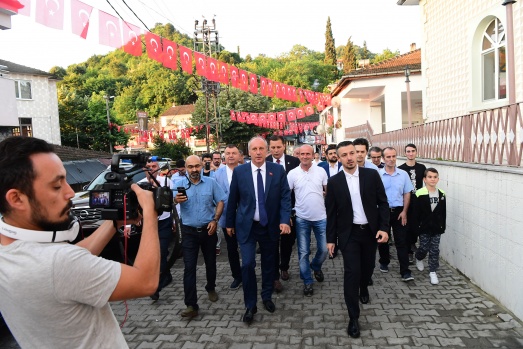 Elmalık köyünde bayram sabahı 24
