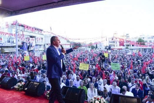 Muharrem İnce'nin Kilis mitinginden renkli kareler 3