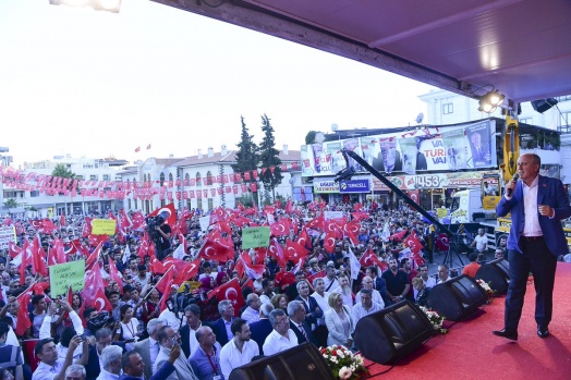 Muharrem İnce'nin Kilis mitinginden renkli kareler 4