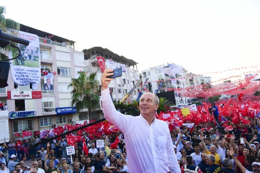 Muharrem İnce'nin Mersin mitinginde izdiham 3