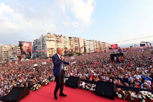 İzmir'de Muharrem İnce izdihamı 1