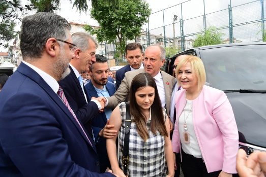 Muharrem İnce Yalova'da sandık başında 13