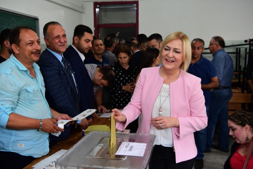 Muharrem İnce Yalova'da sandık başında 4