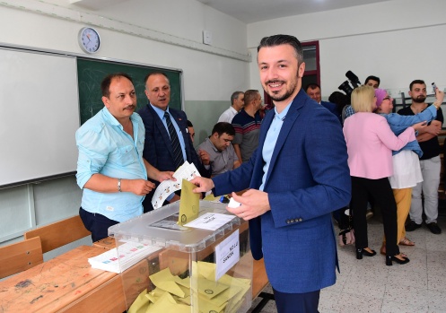 Muharrem İnce Yalova'da sandık başında 7