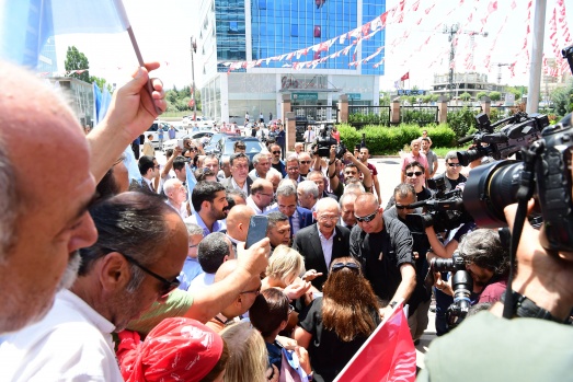 CHP lideri Kılıçdaroğlu'nun basın açıklaması 14